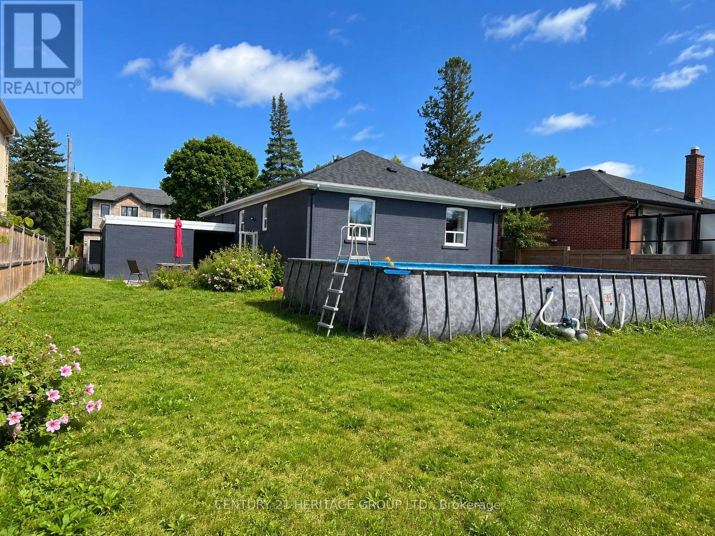 124 REGINA AVENUE - Image 12