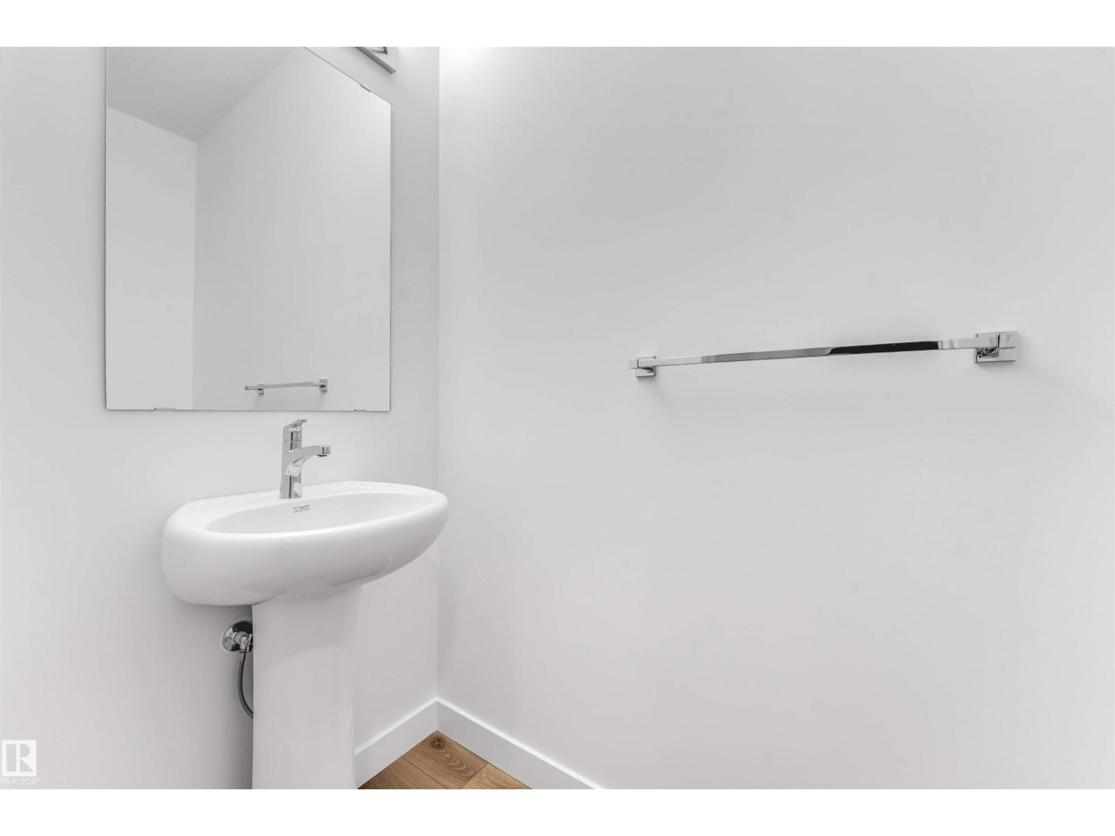 1972 210 ST NW - 16