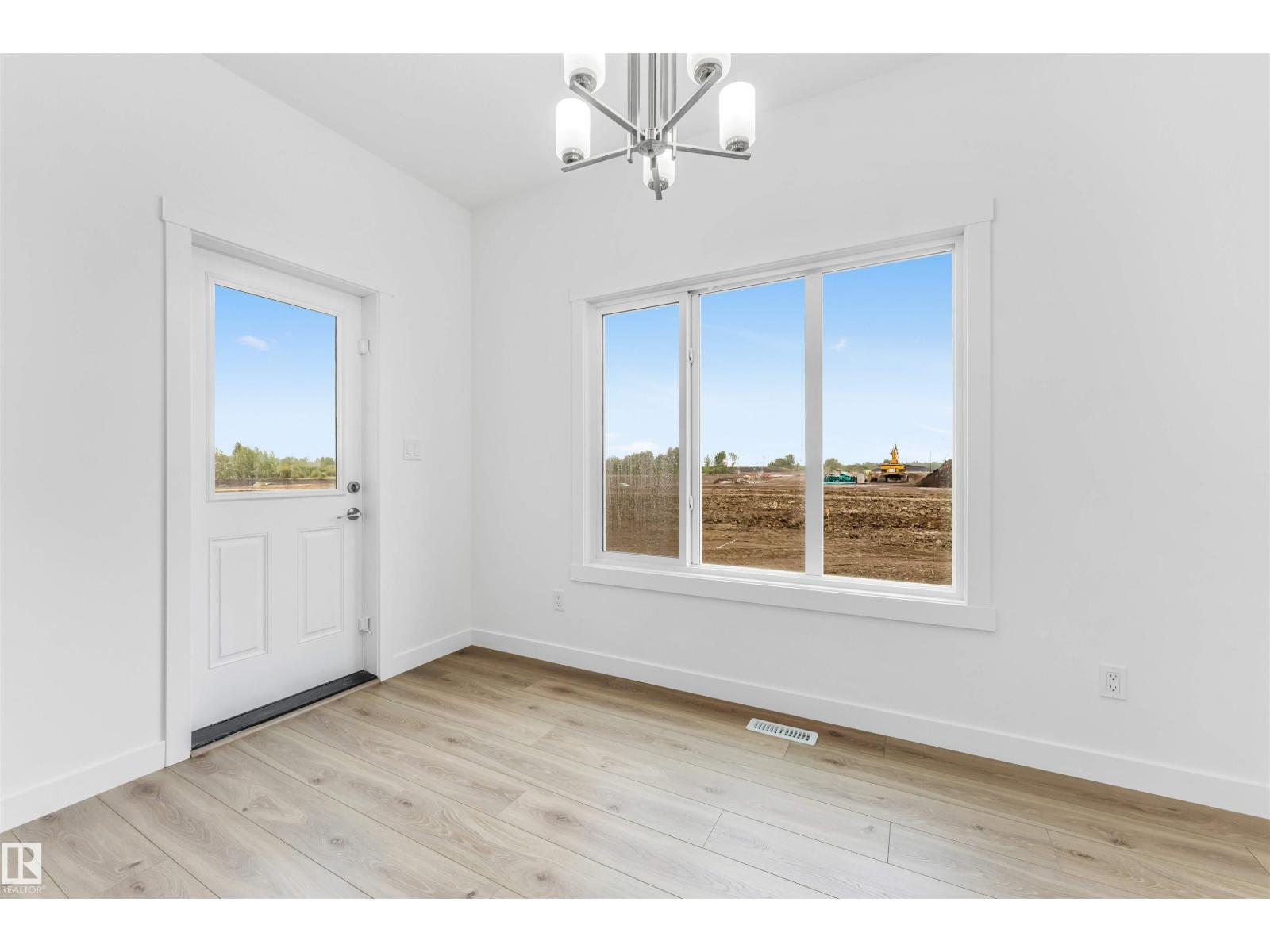 1972 210 ST NW - 24