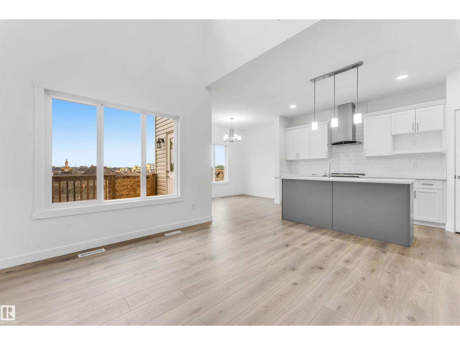 1972 210 ST NW - 30