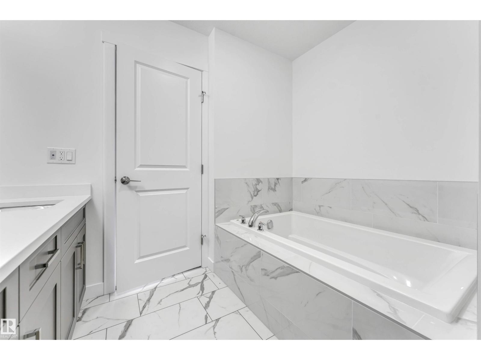 1972 210 ST NW - 51