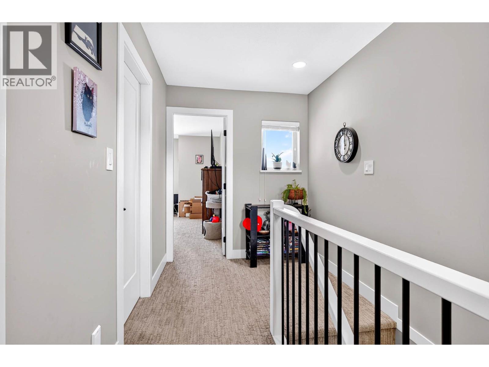 #12 2171 Van Horne Drive - 21