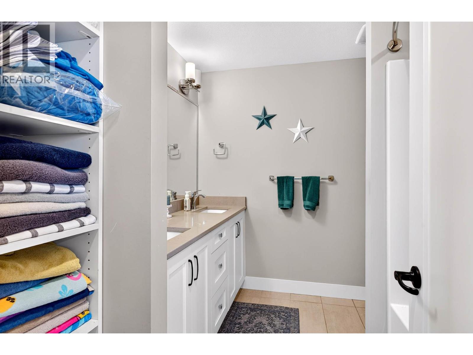 #12 2171 Van Horne Drive - 27