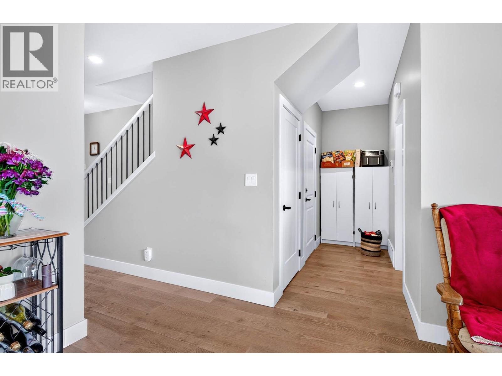 #12 2171 Van Horne Drive - 6