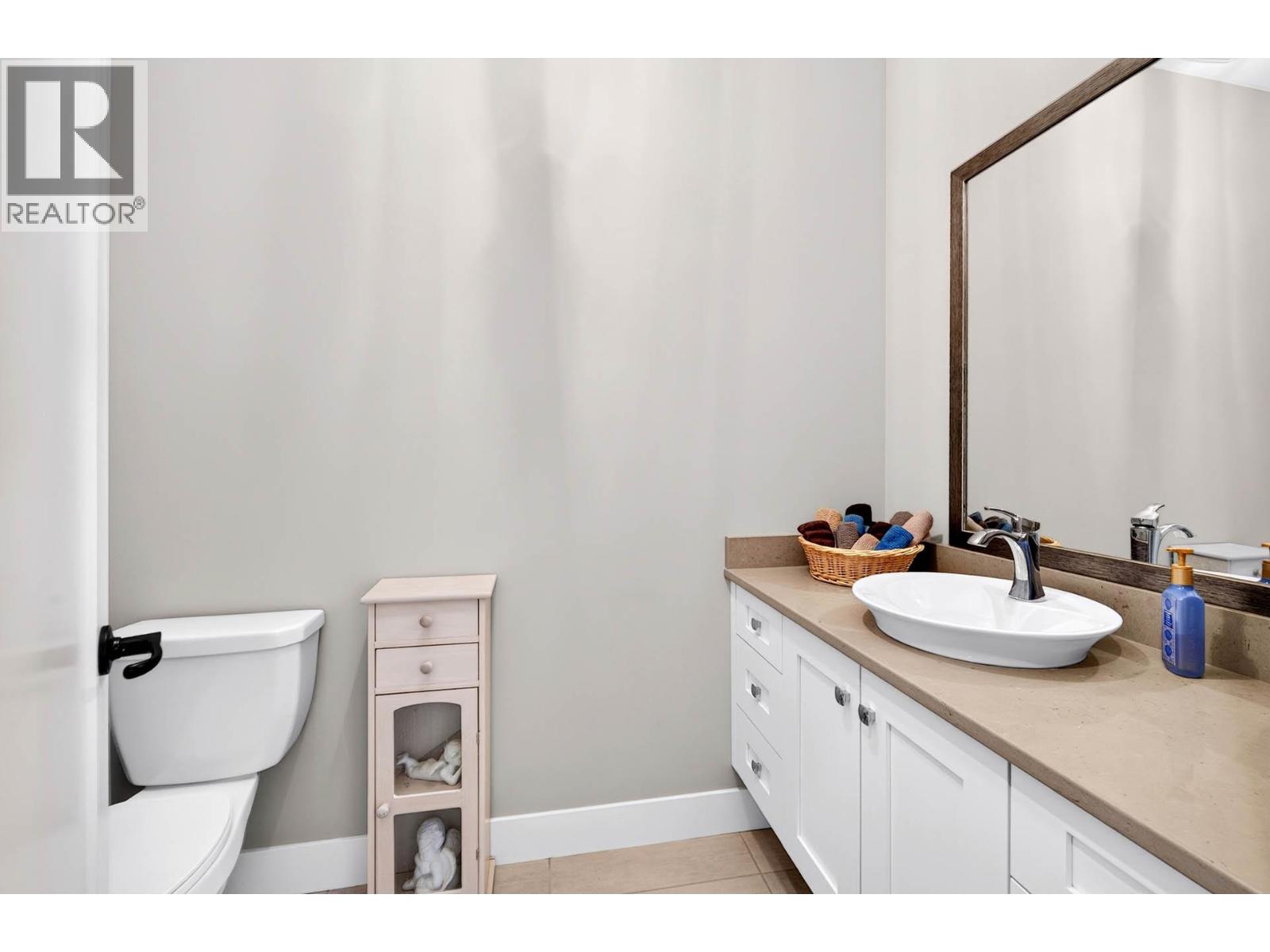 #12 2171 Van Horne Drive - 16