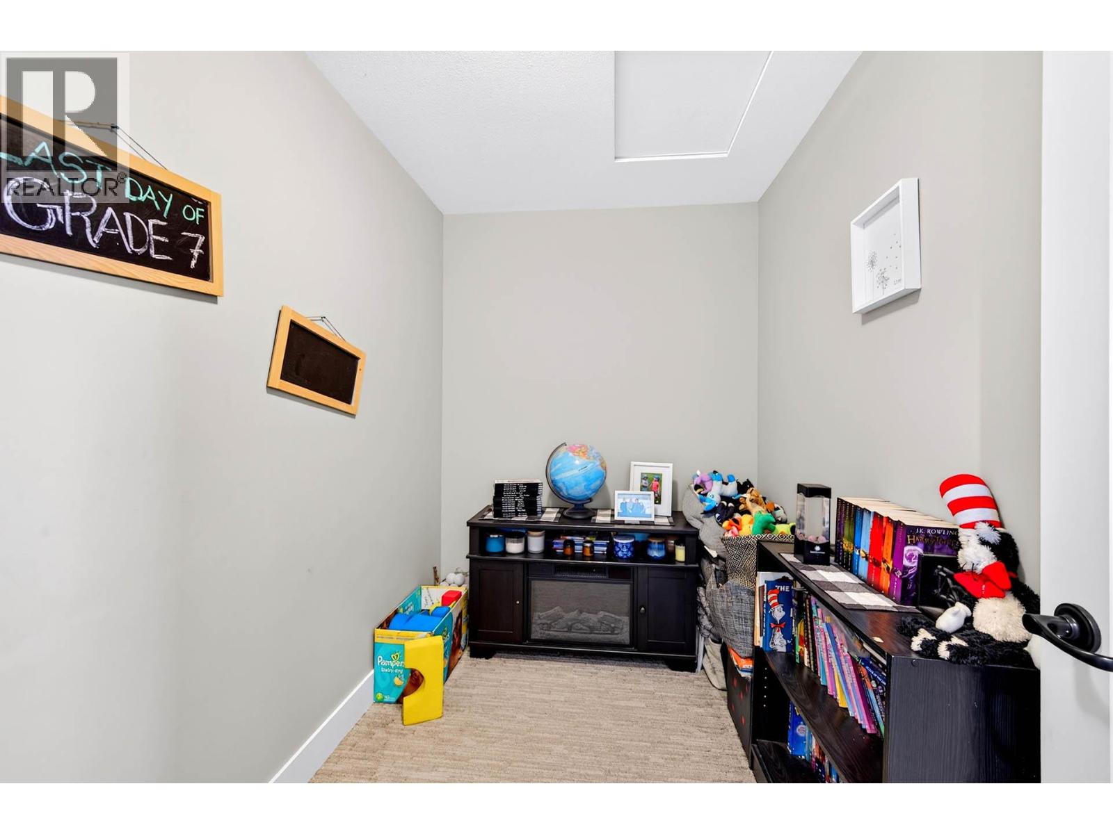 #12 2171 Van Horne Drive - 25