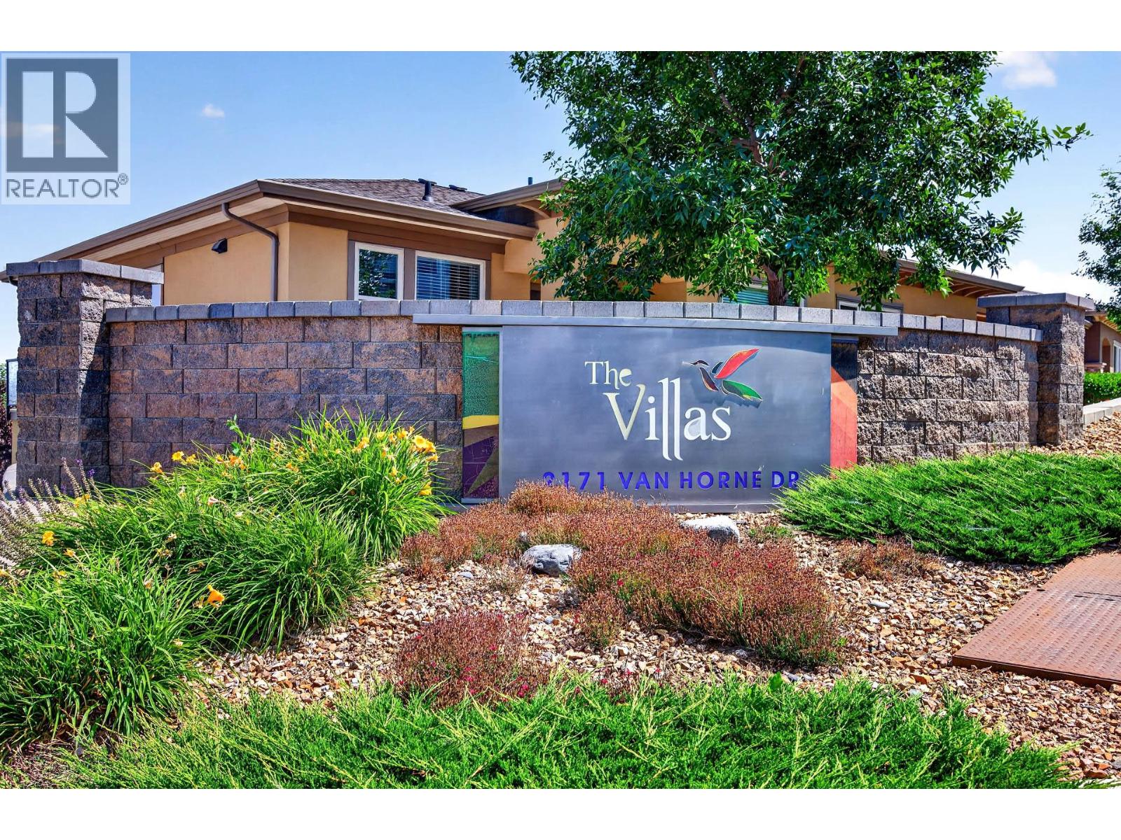 #12 2171 Van Horne Drive - 36