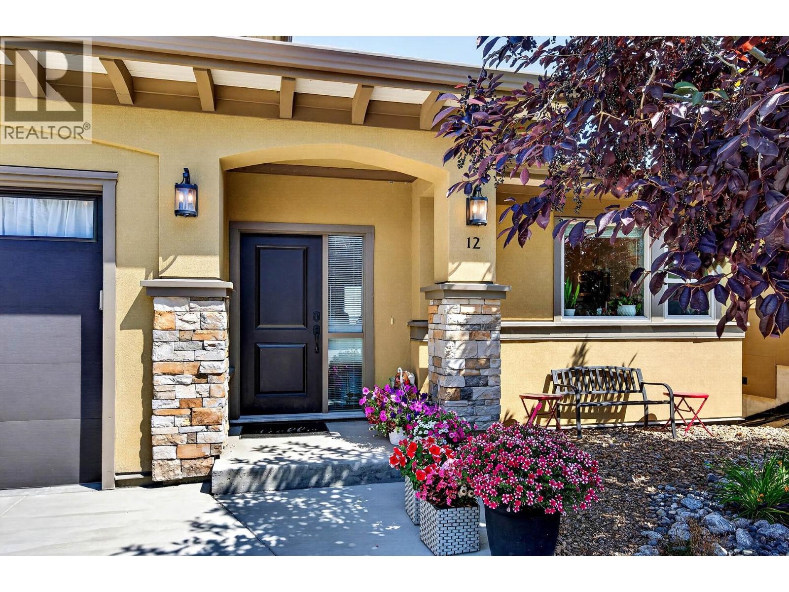 #12 2171 Van Horne Drive - 29