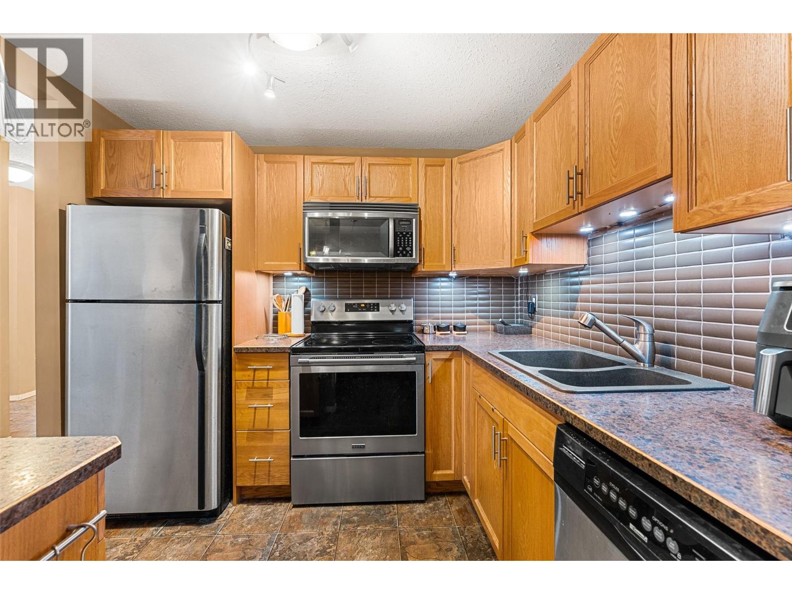 #205 284 Yortkon Avenue - 7