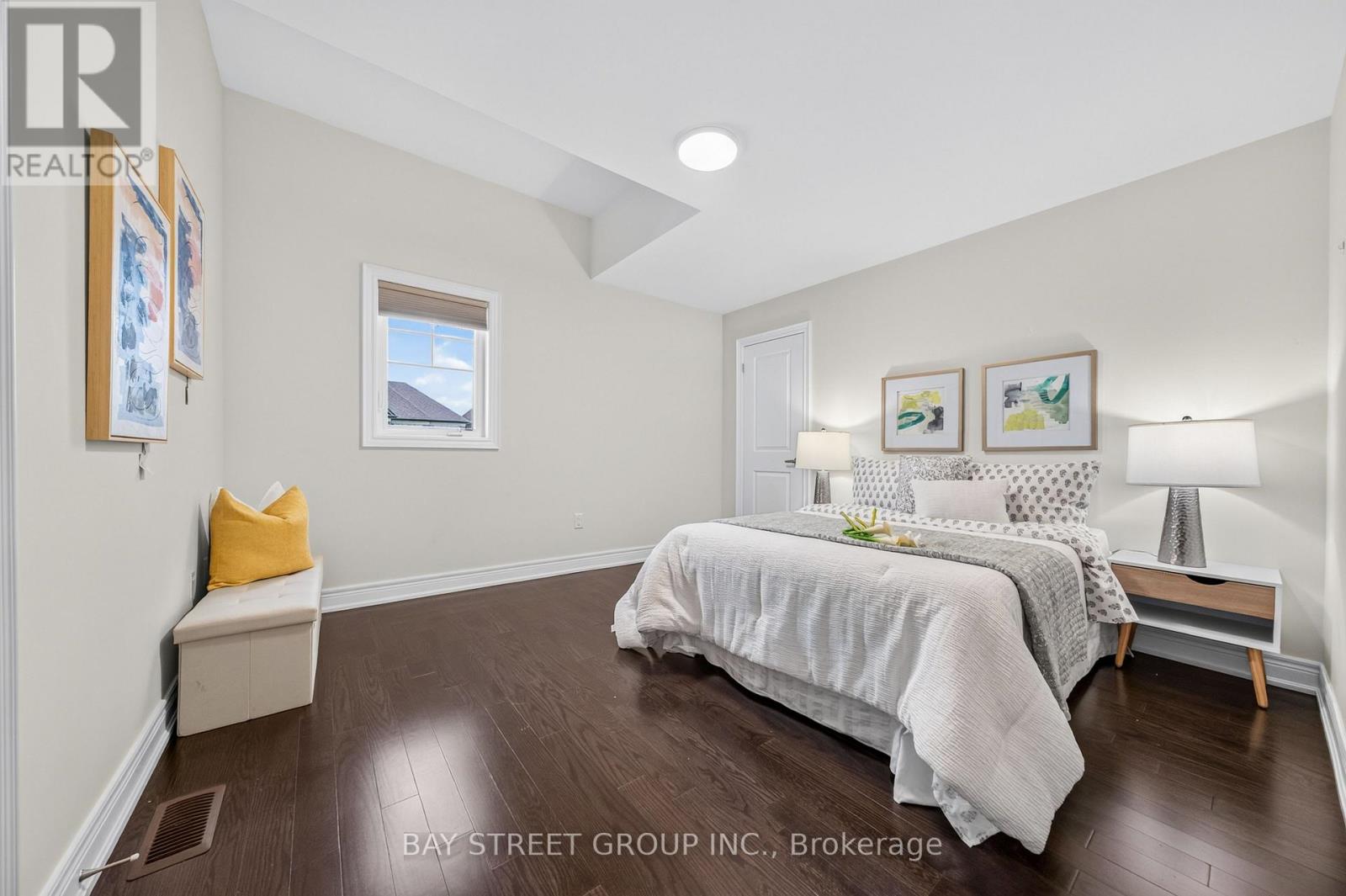 31 WOODGATE PINES DRIVE - Image 35