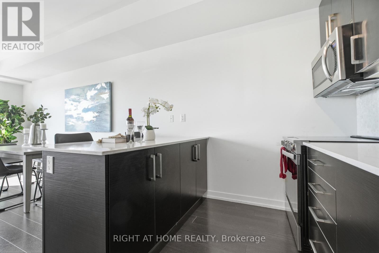 #411 5101 DUNDAS STREET W - 15