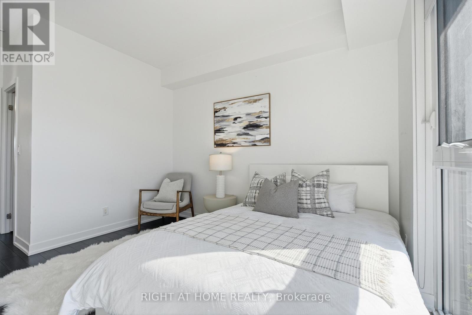 #411 5101 DUNDAS STREET W - Image 17
