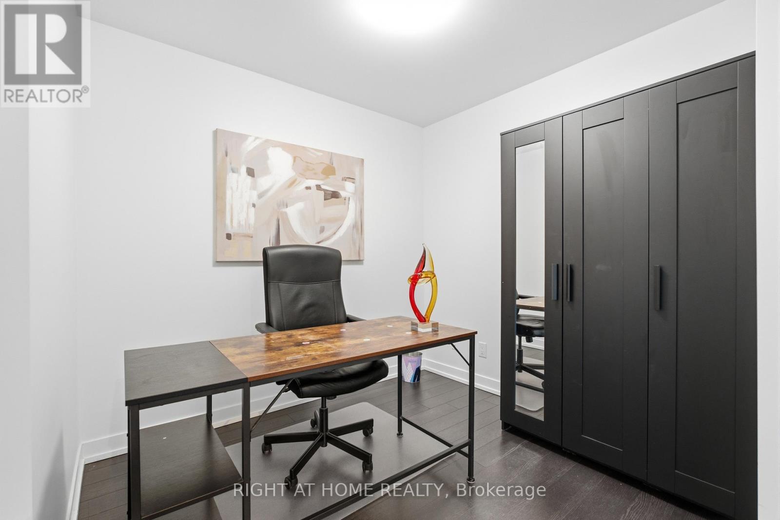 #411 5101 DUNDAS STREET W - Image 22
