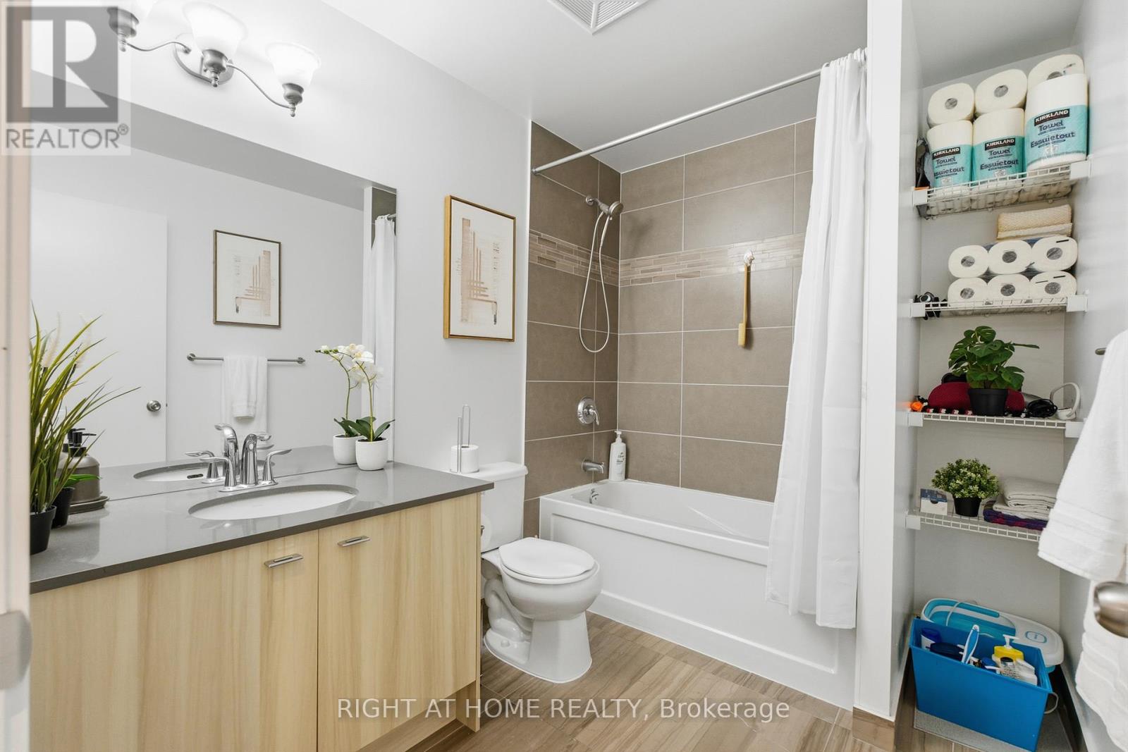#411 5101 DUNDAS STREET W - 24