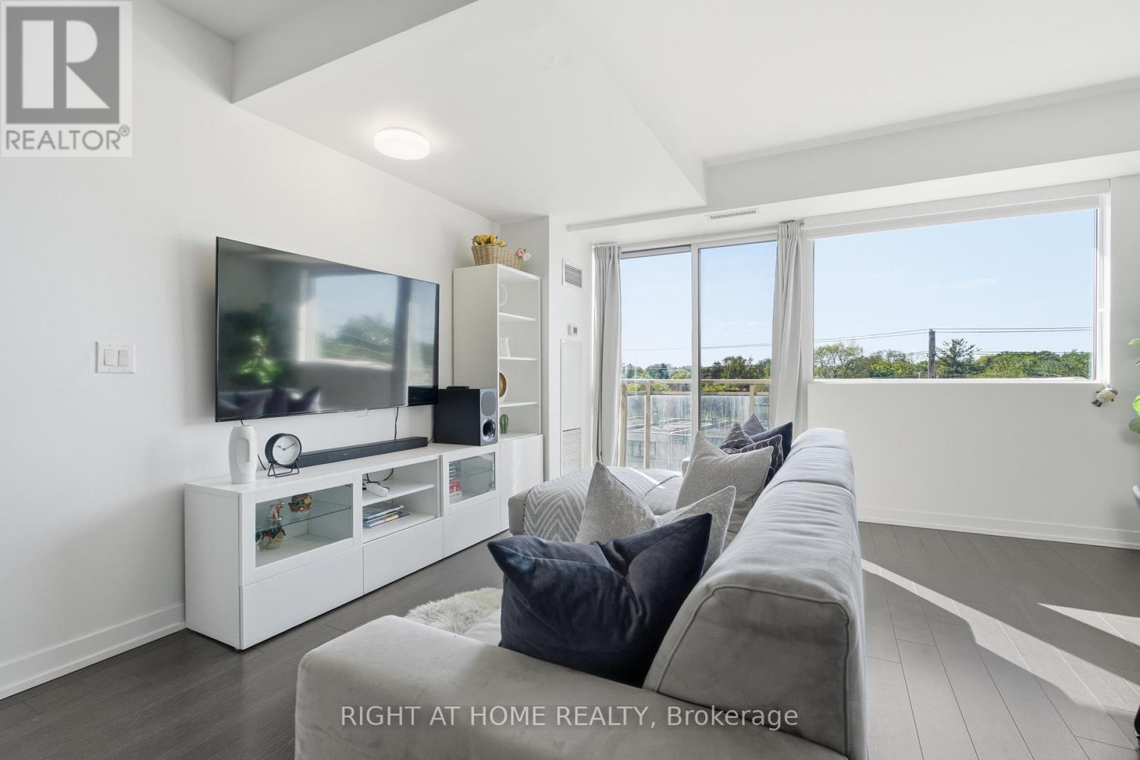 #411 5101 DUNDAS STREET W - Image 8