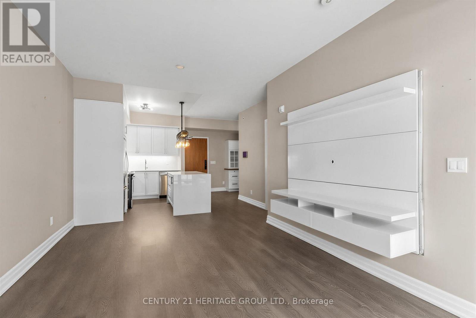#212 50 ANN STREET - Image 10