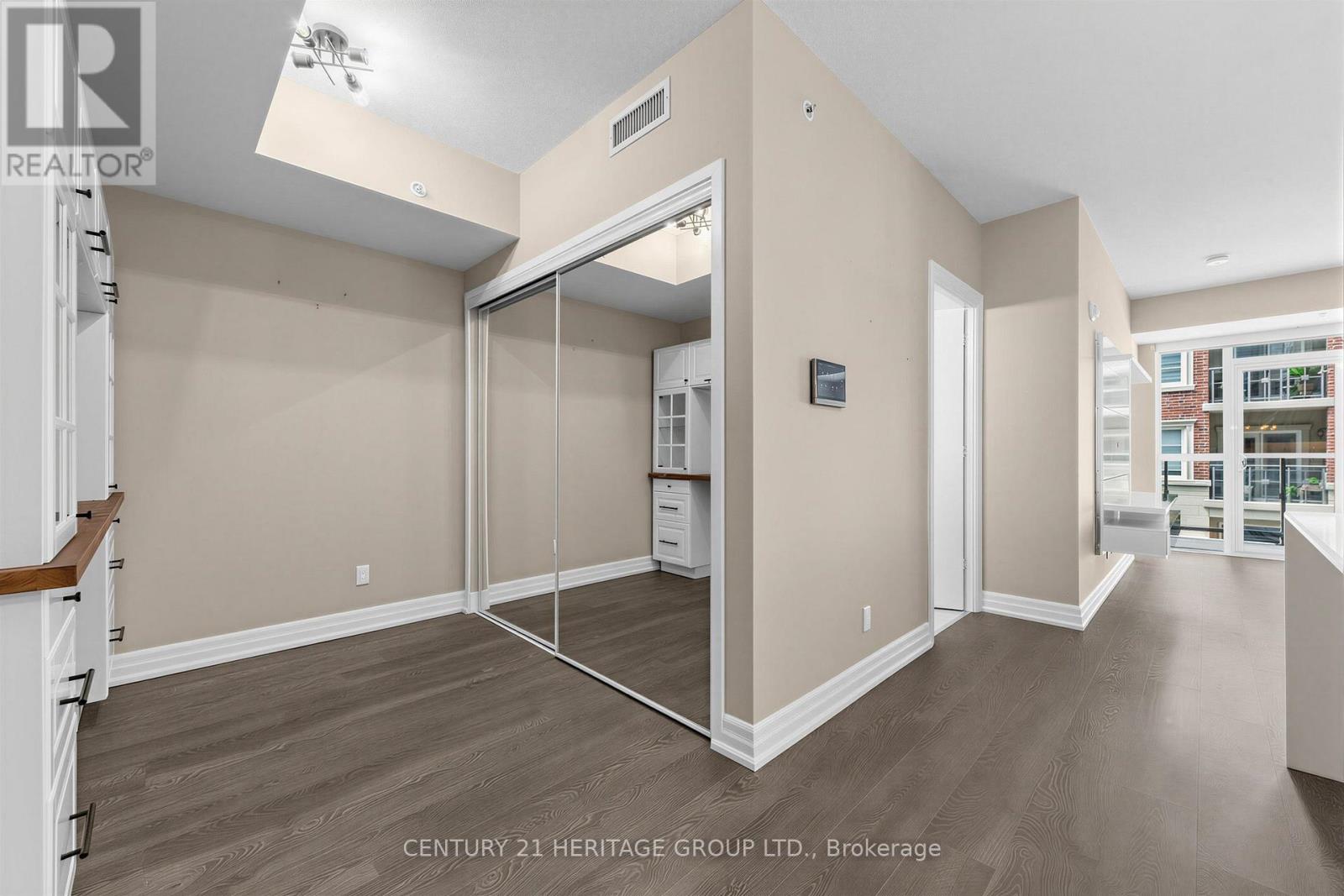 #212 50 ANN STREET - Image 16