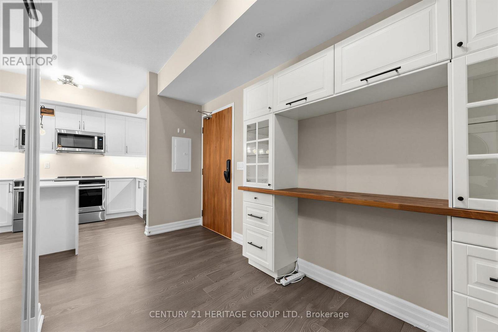 #212 50 ANN STREET - 17