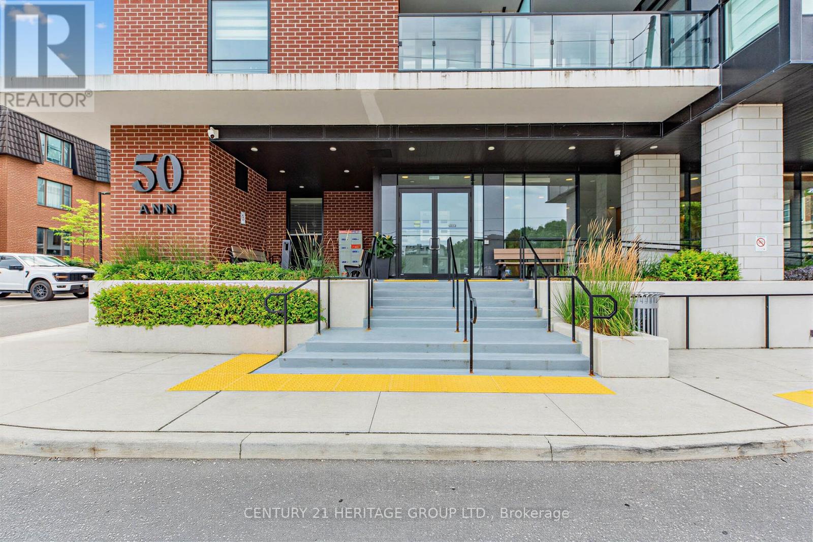 #212 50 ANN STREET - 2