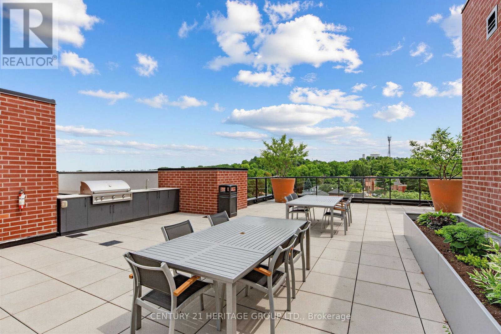 #212 50 ANN STREET - Image 26