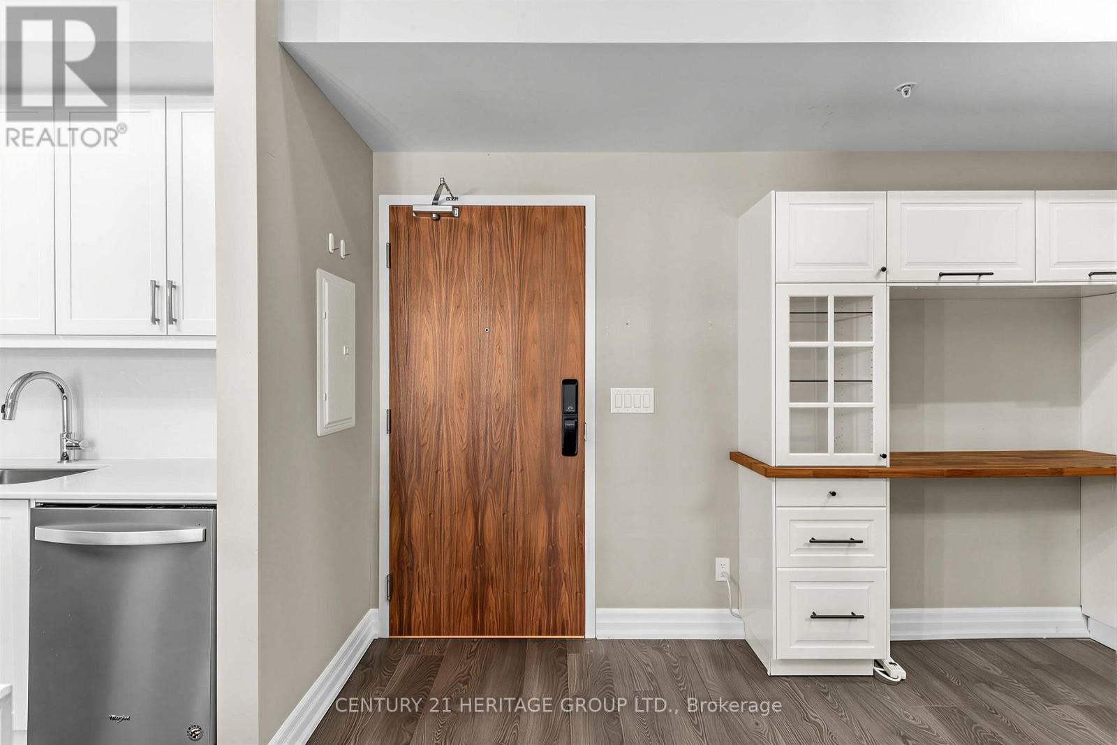 #212 50 ANN STREET - 6