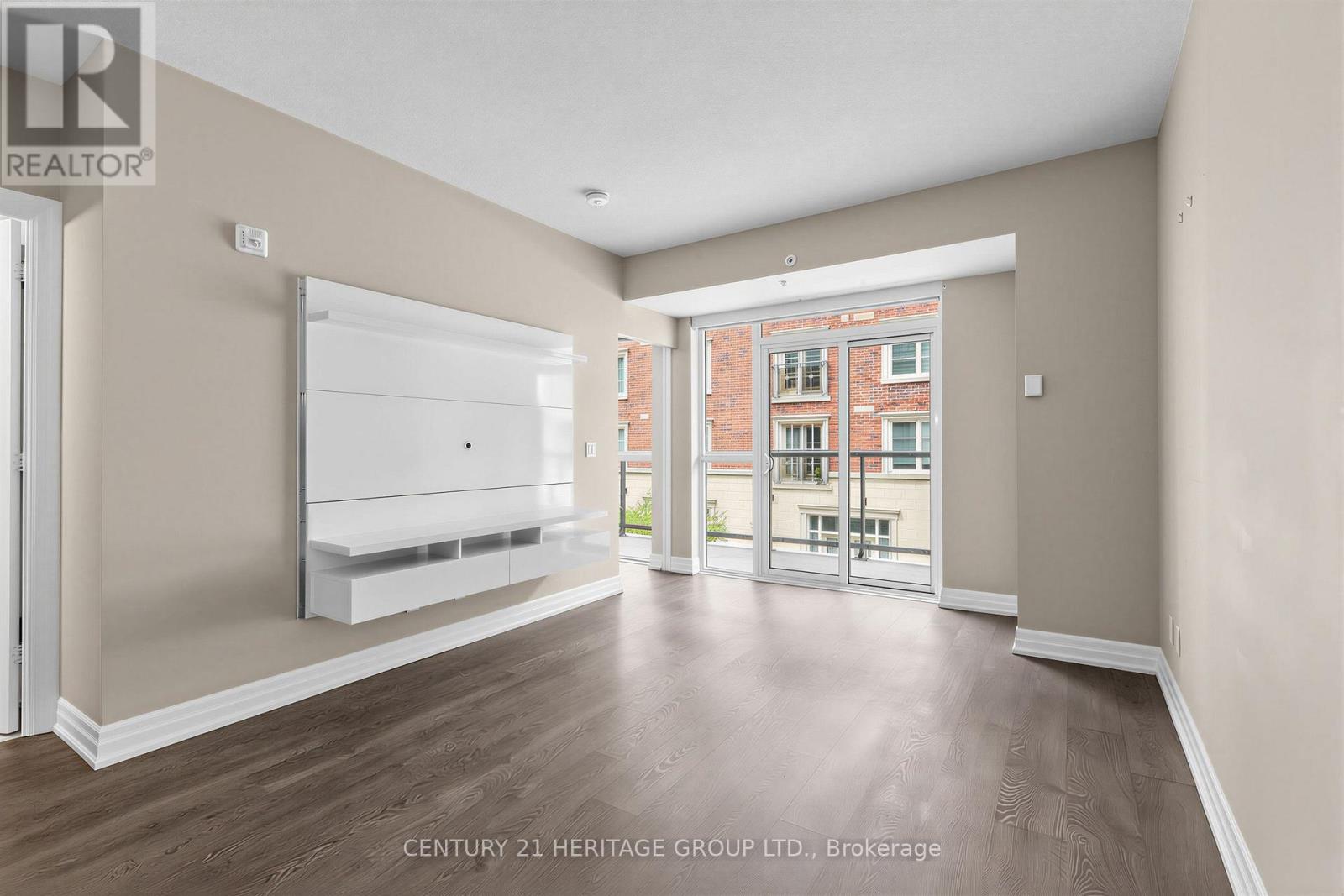 #212 50 ANN STREET - Image 8