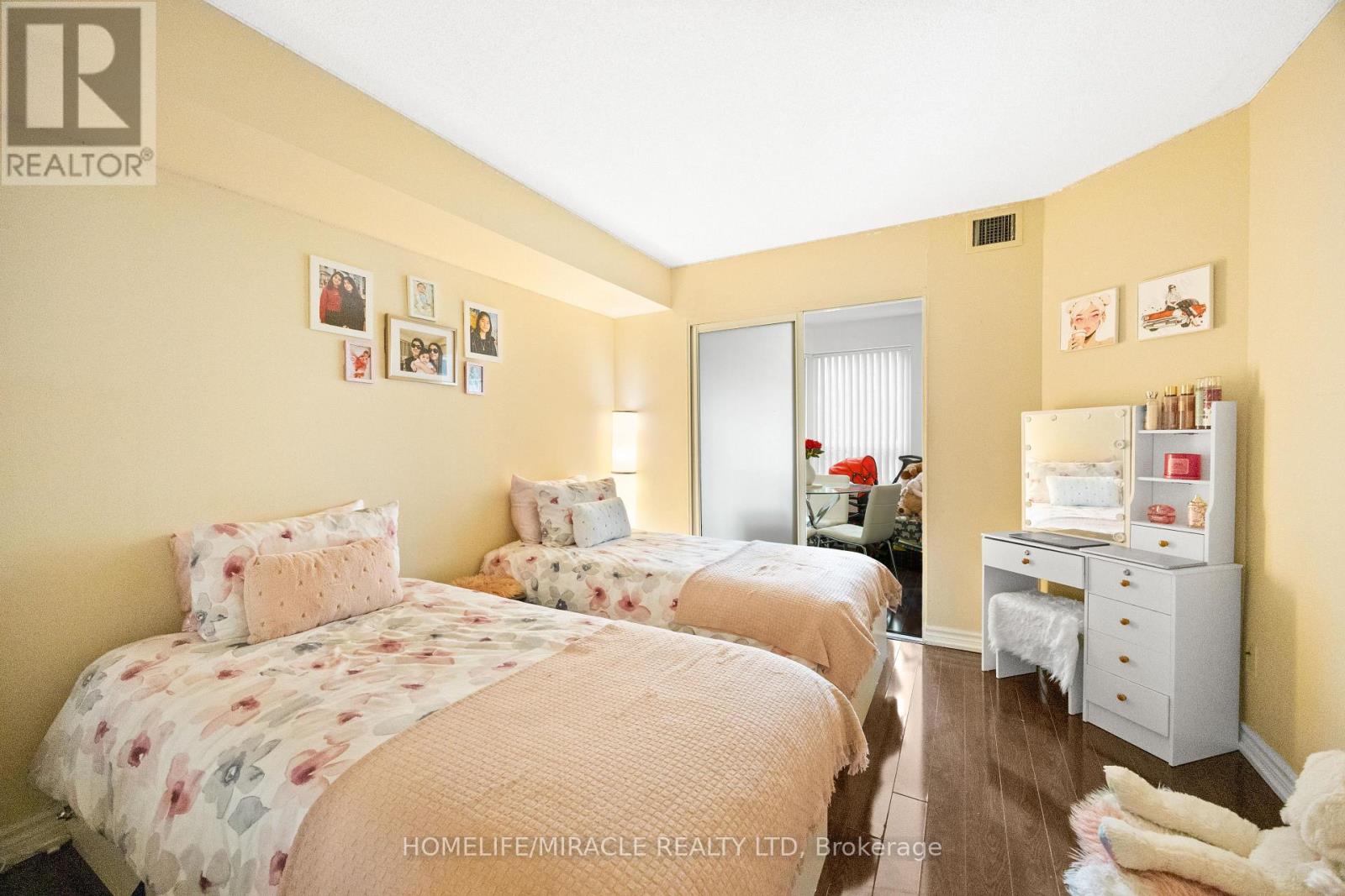#406 325 WEBB DRIVE - Image 12
