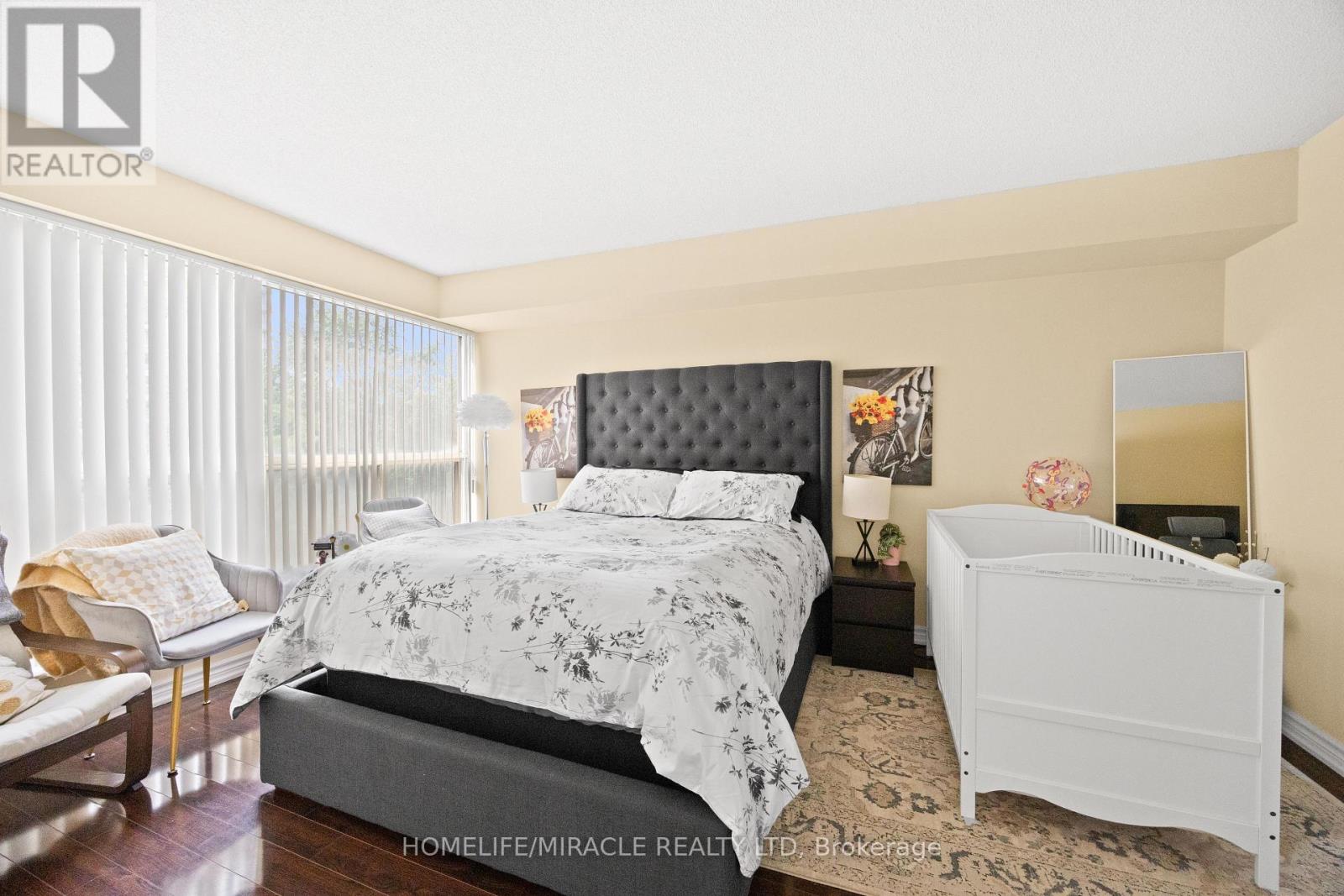 #406 325 WEBB DRIVE - 23