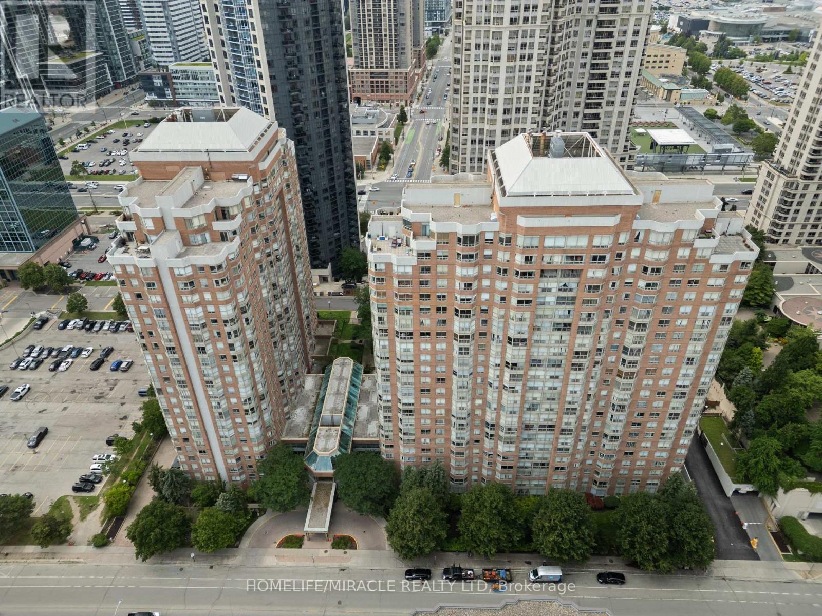 #406 325 WEBB DRIVE - 35