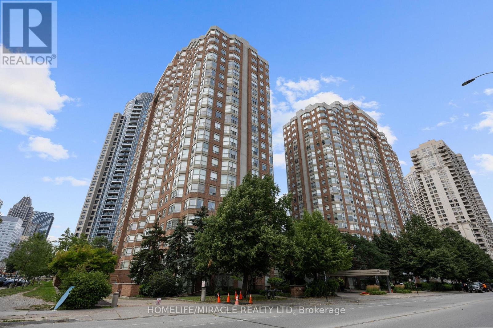 #406 325 WEBB DRIVE - 36