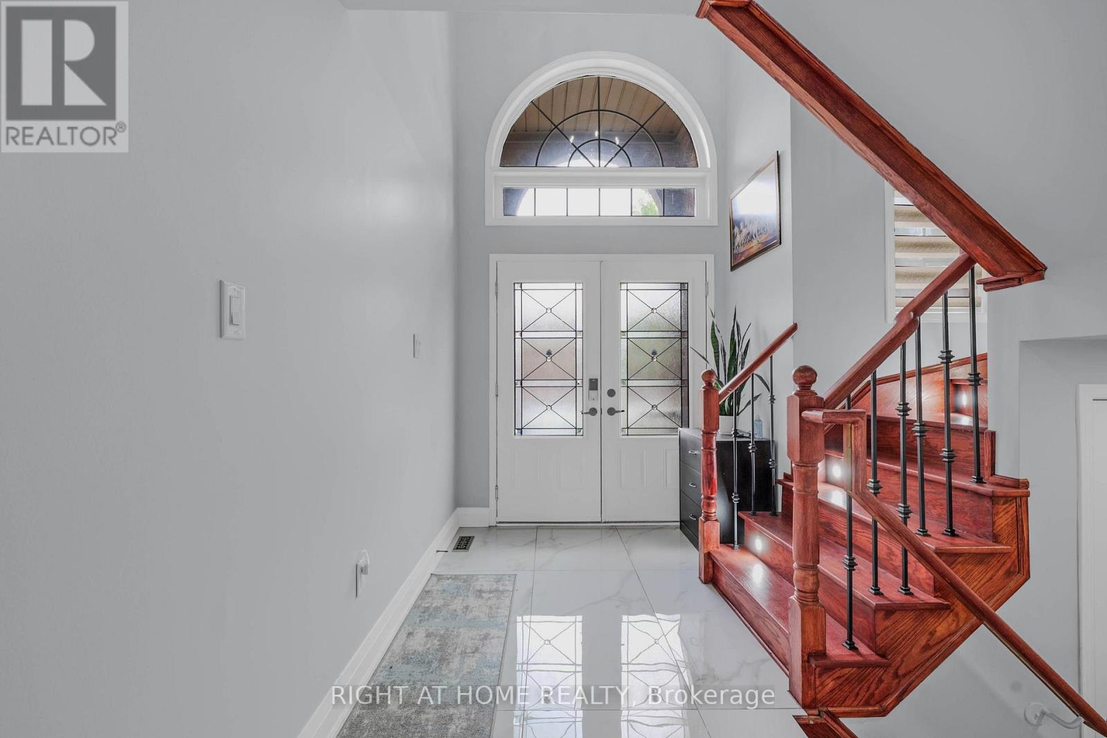 86 WHITEHOUSE CRESCENT - Image 3