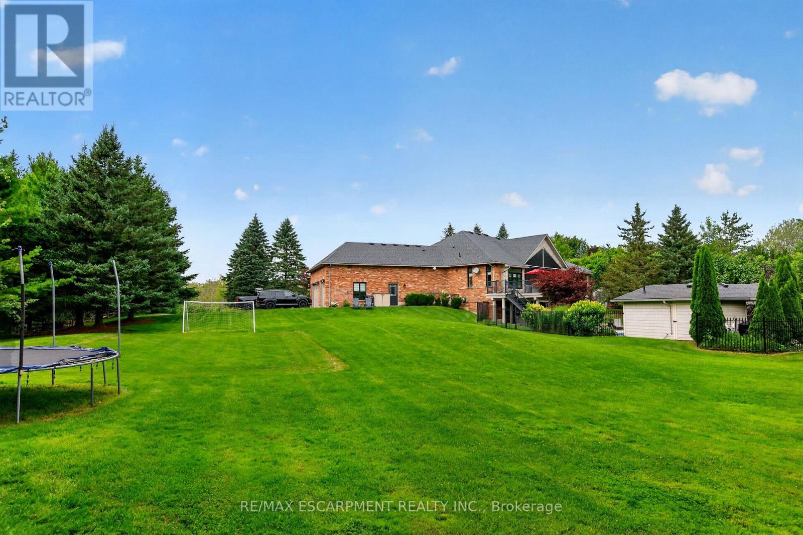 2050 15 SIDE ROAD SIDE ROAD - Image 37