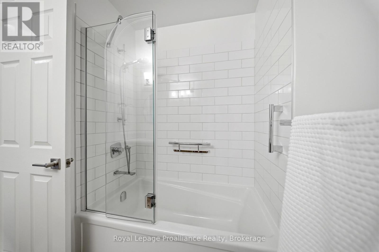 17 ALDER COURT - 7