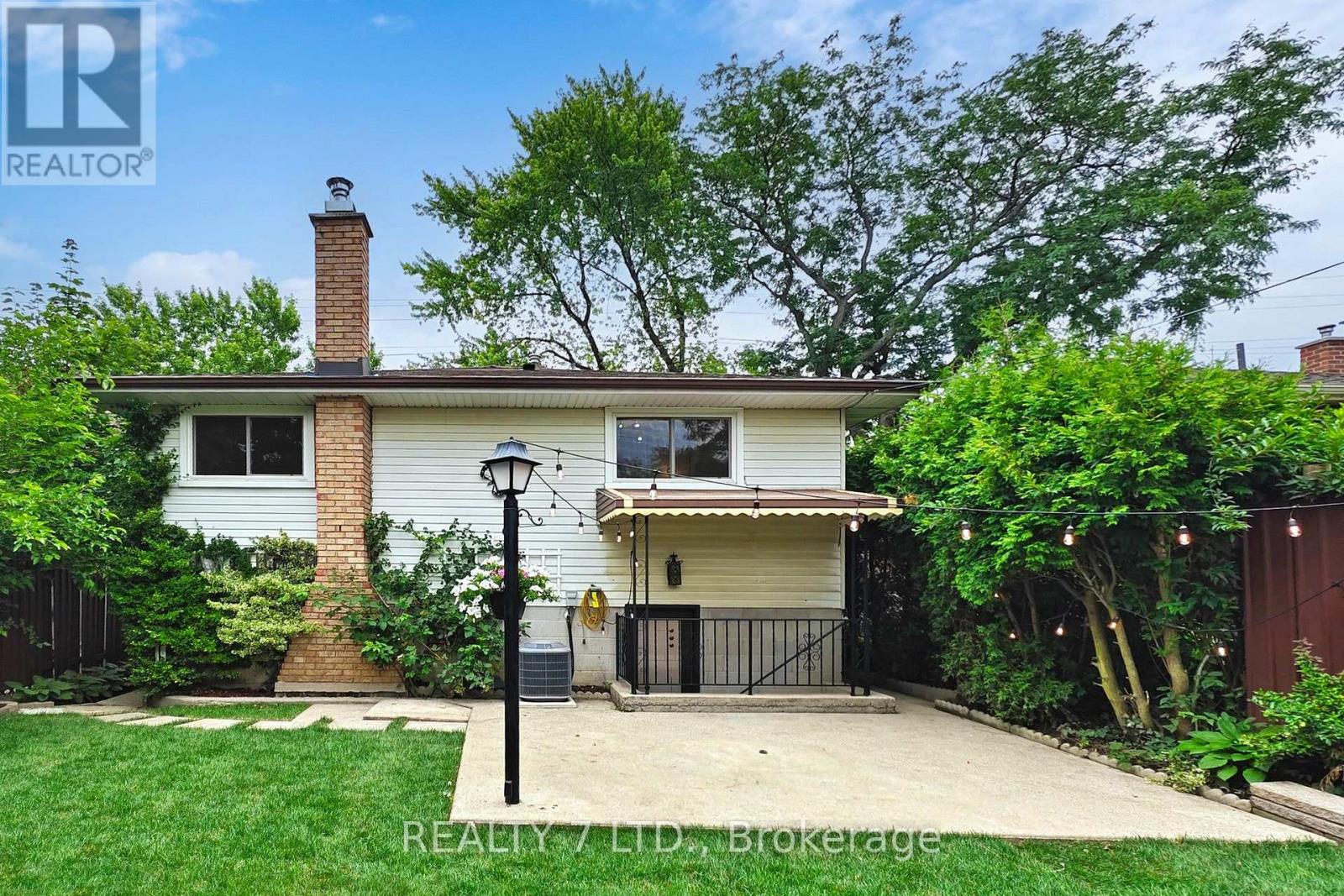 776 GARTH STREET - Image 41