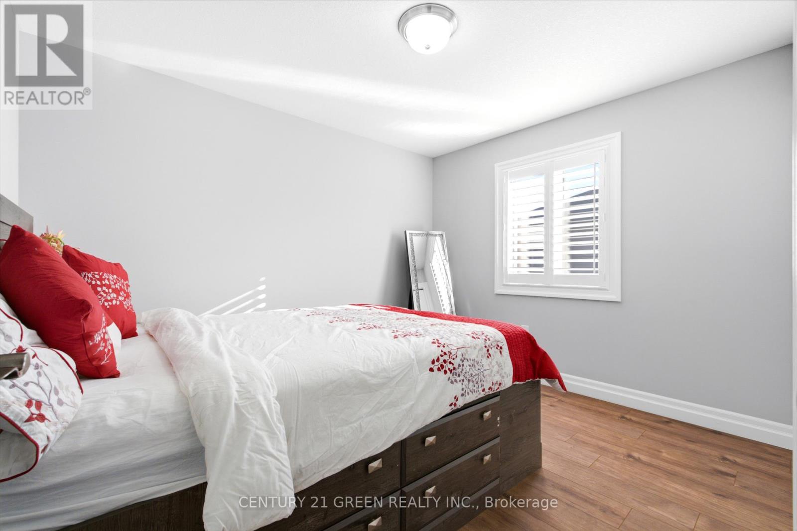 2824 DOYLE DRIVE - Image 32