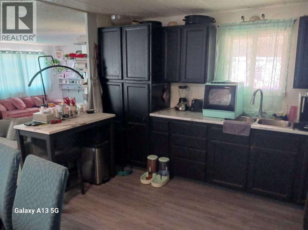 85 Gasoline Alley East, Rural Red Deer County
