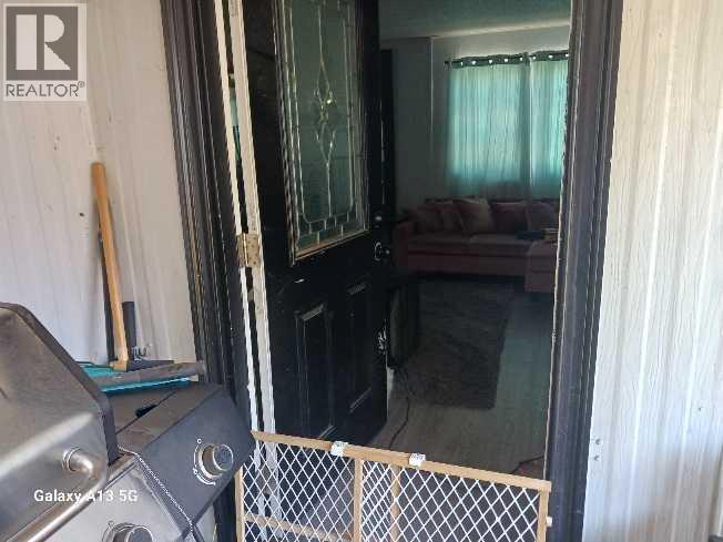85 Gasoline Alley East, Rural Red Deer County