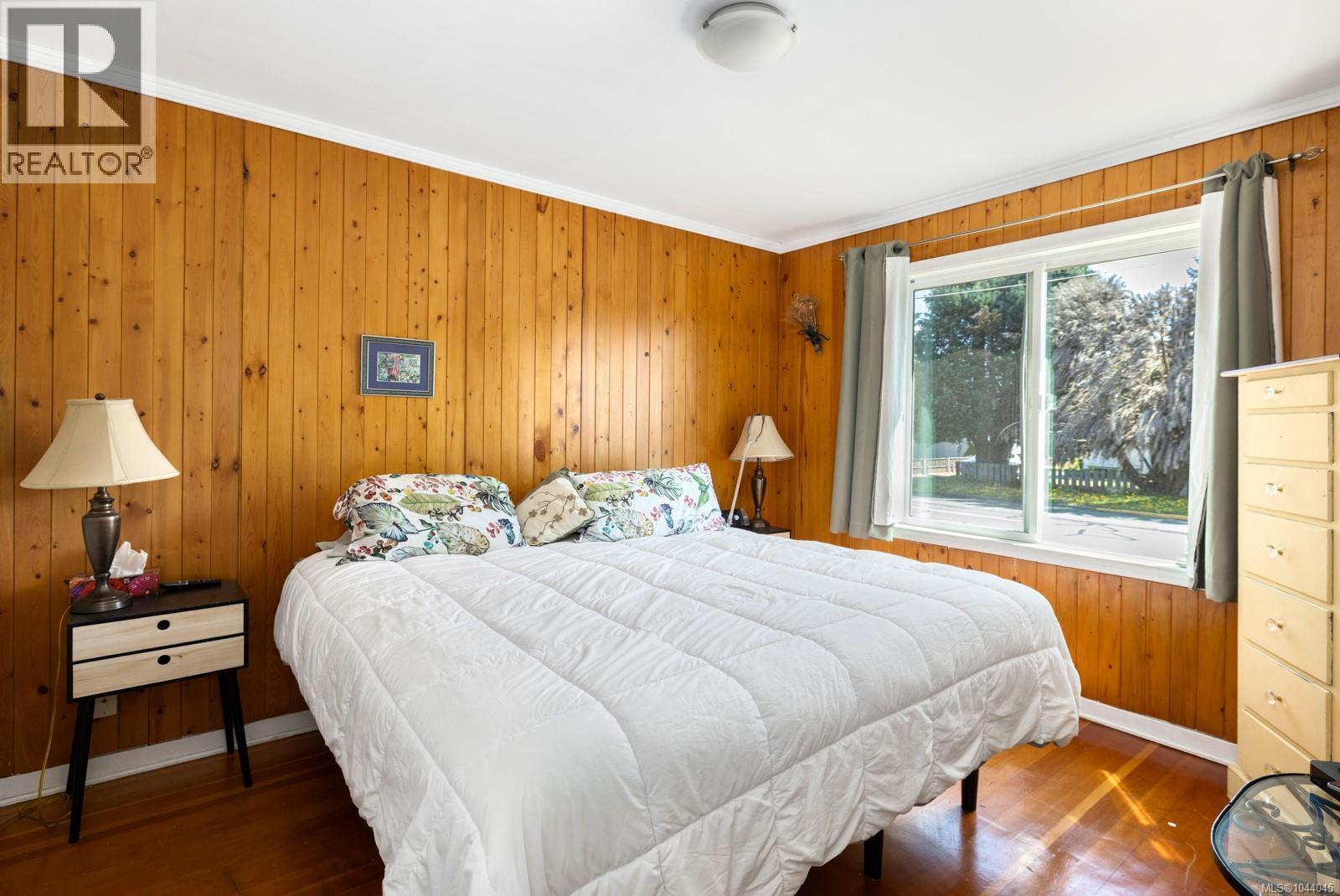 461 Howard Ave - 16