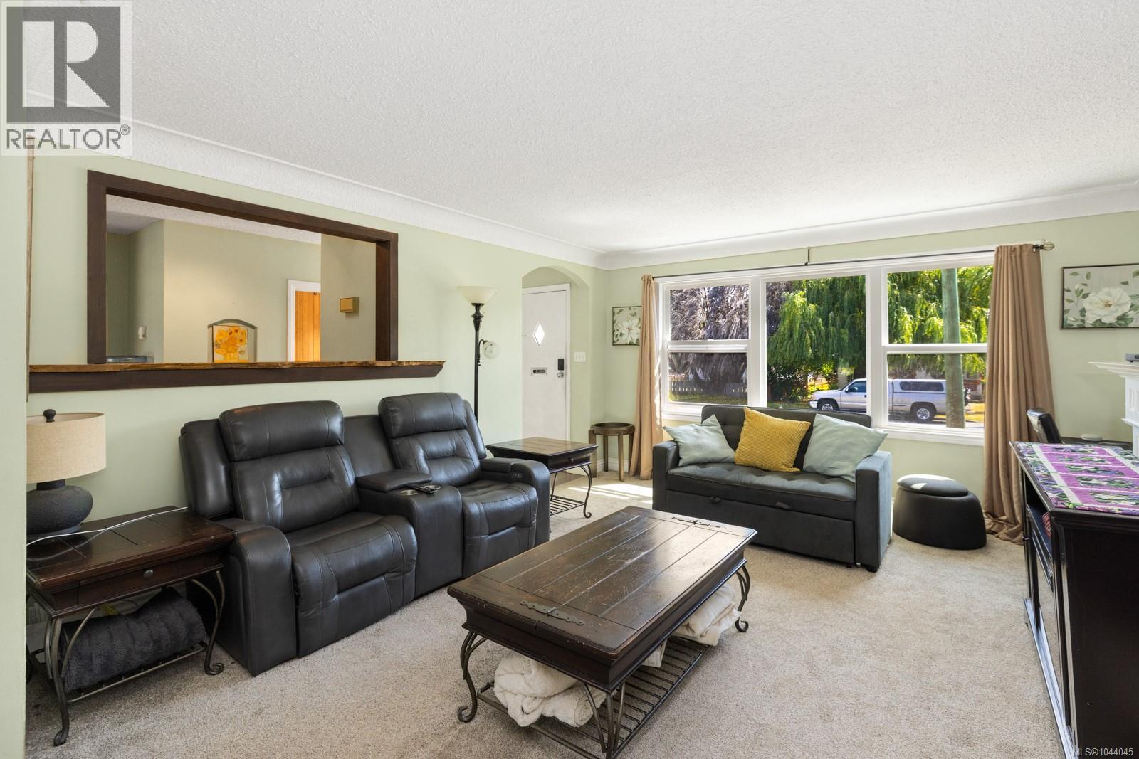 461 Howard Ave - 3