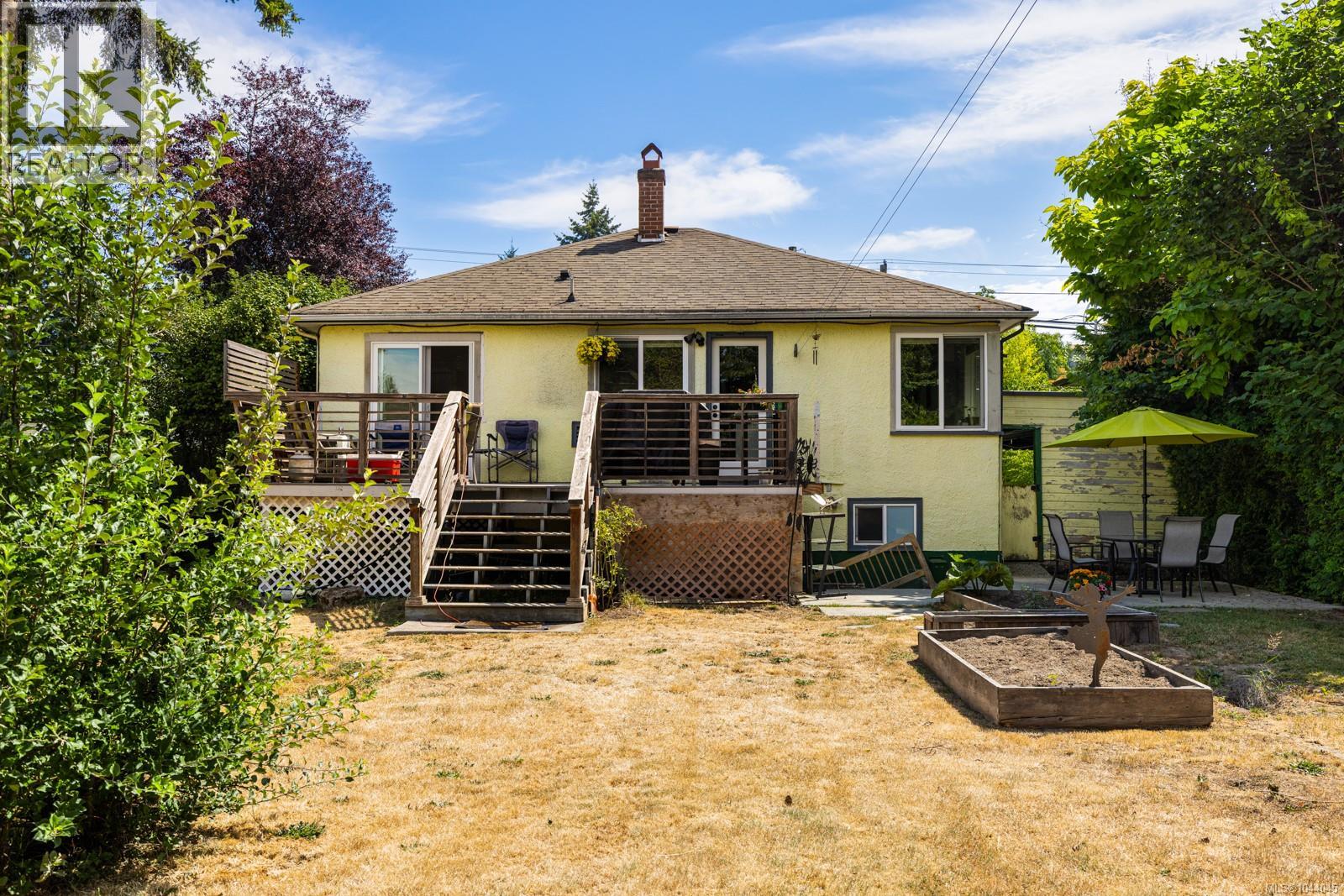 461 Howard Ave - 39