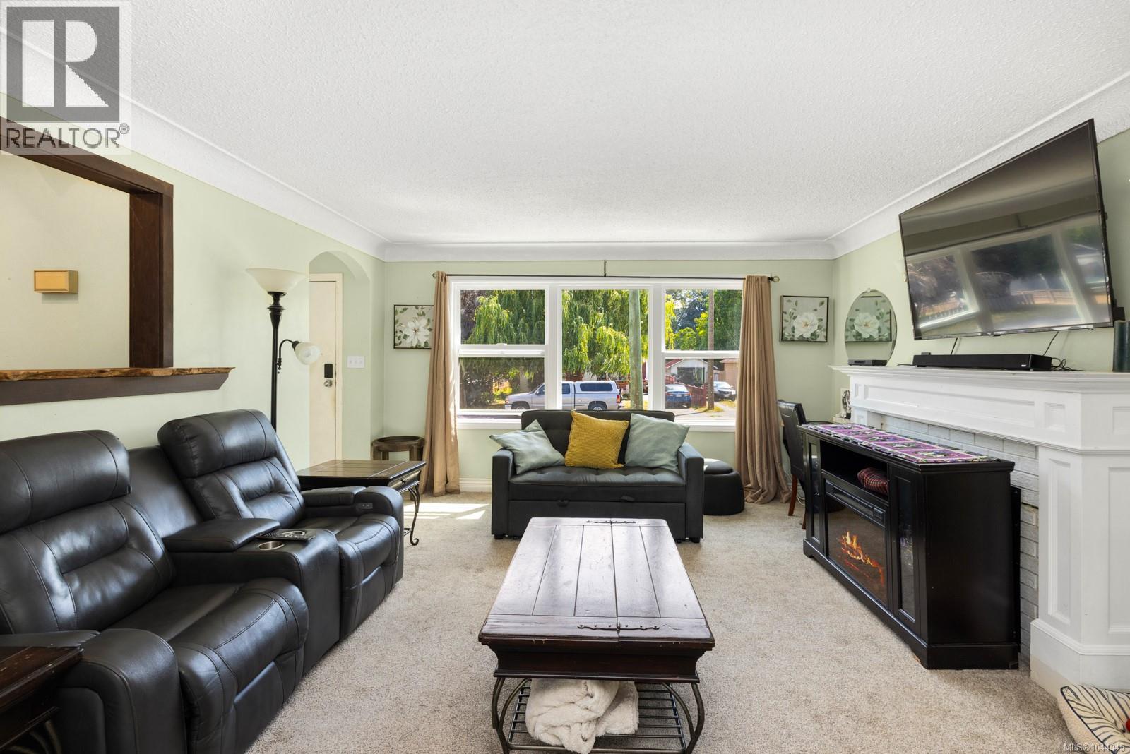 461 Howard Ave - 5