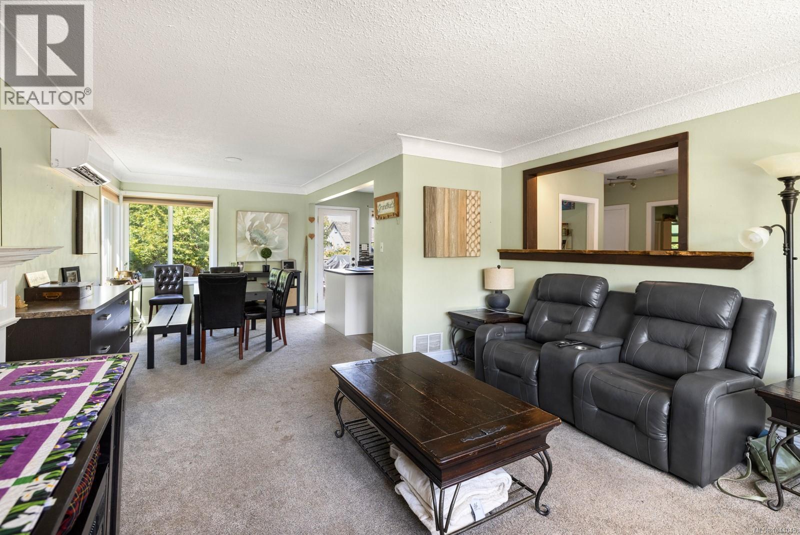 461 Howard Ave - 6