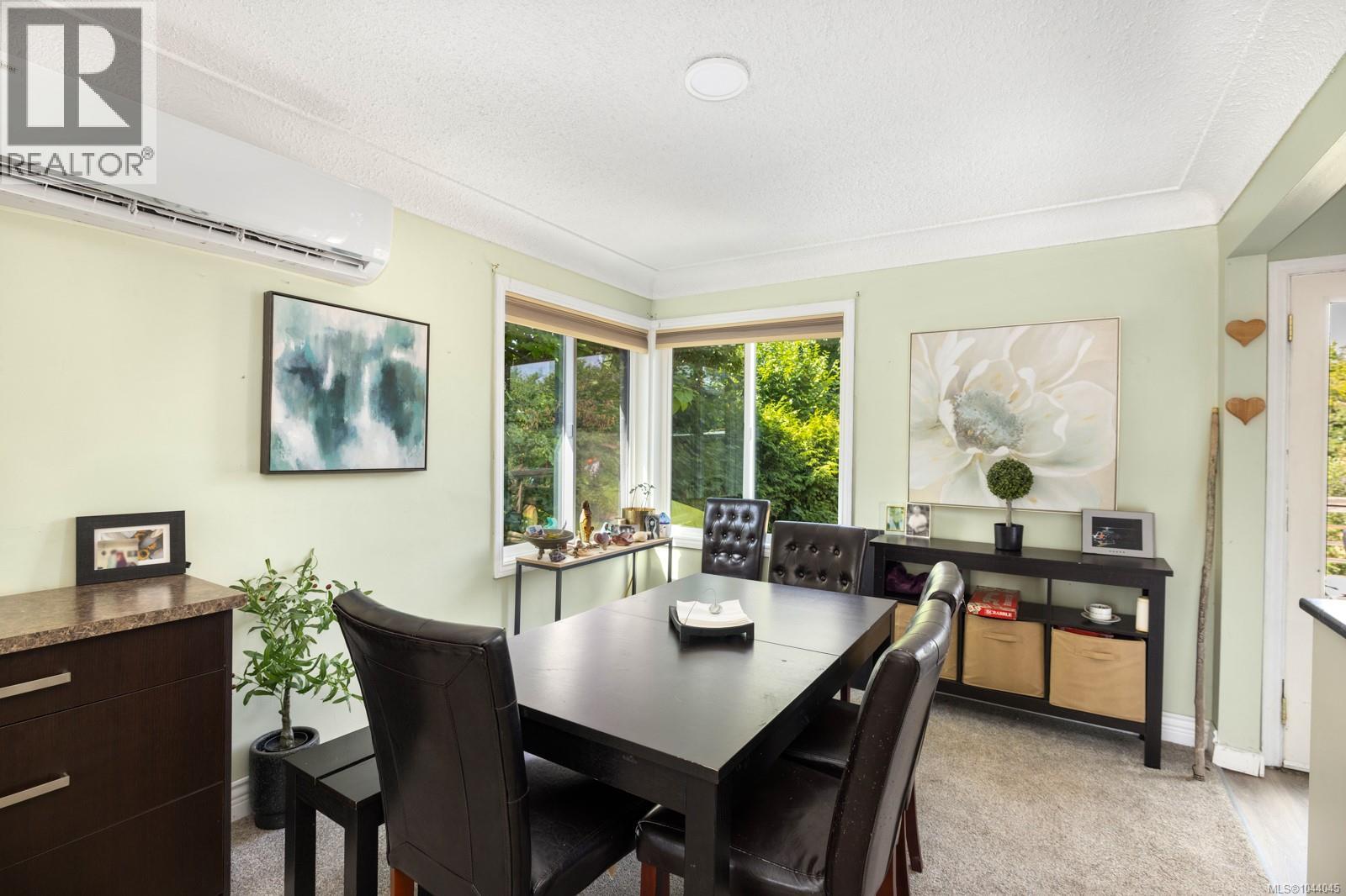461 Howard Ave - 9
