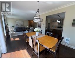142 Harmsworth Drive thumbnail 2