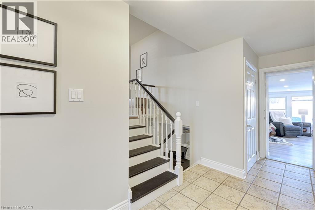 2225 WYANDOTTE Drive - 24