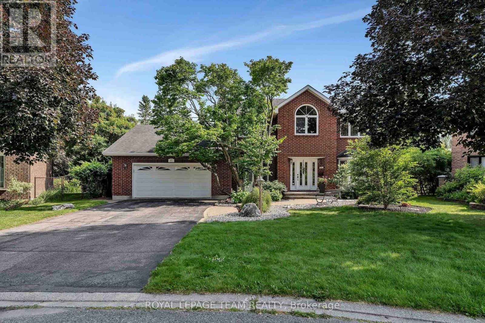 47 STAPLEDON CRESCENT - 1