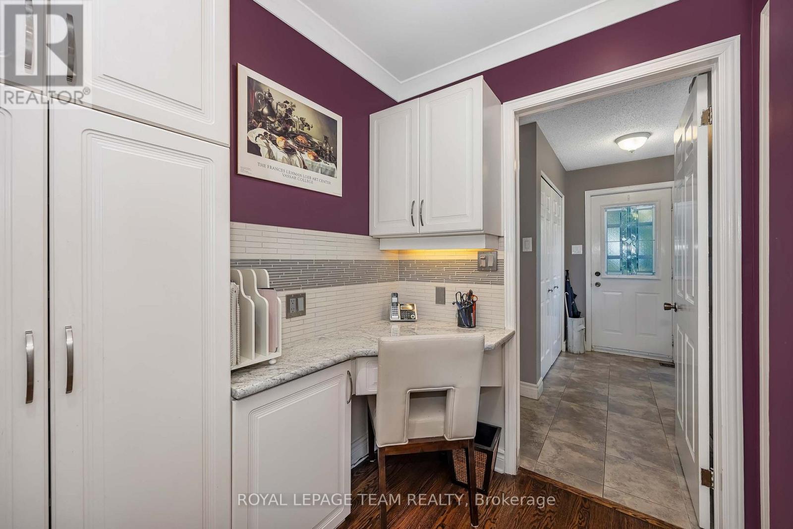 47 STAPLEDON CRESCENT - 23