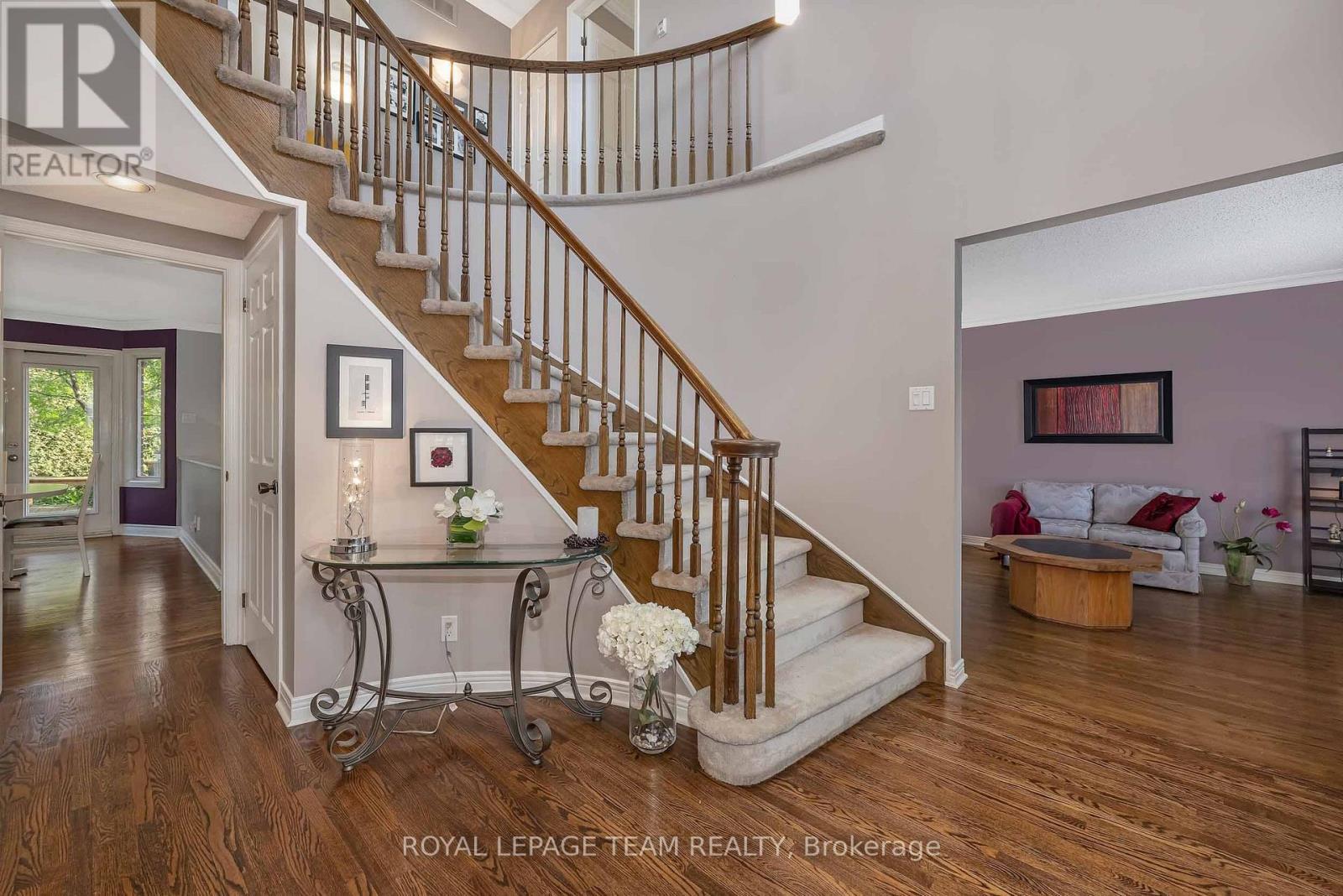 47 STAPLEDON CRESCENT - 4