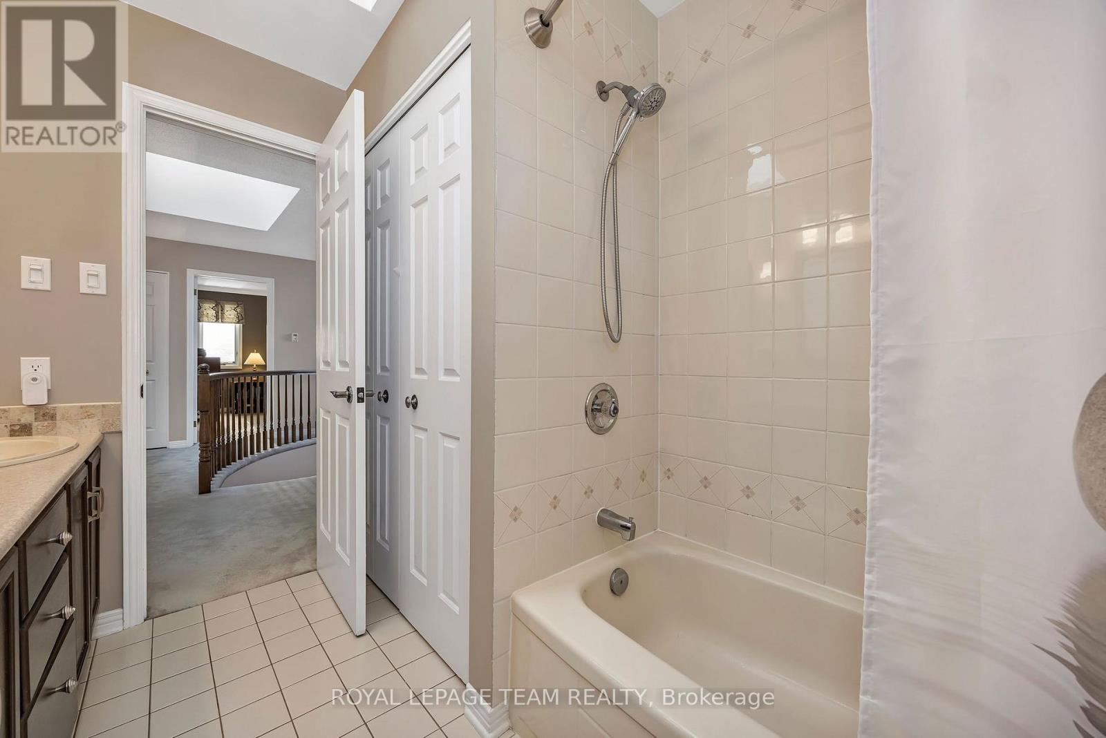 47 STAPLEDON CRESCENT - Image 40