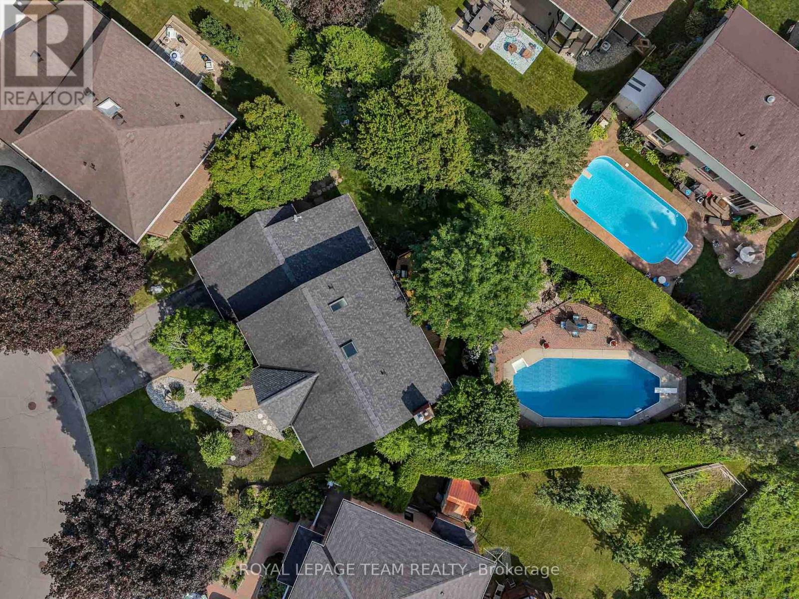 47 STAPLEDON CRESCENT - 47